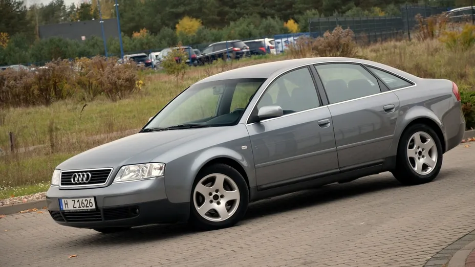 AUDI A6 -