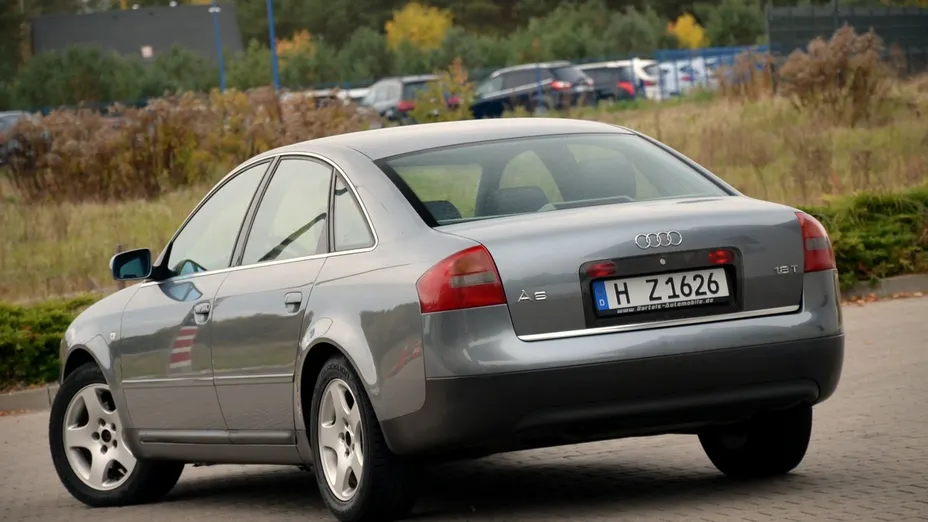 AUDI A6 -