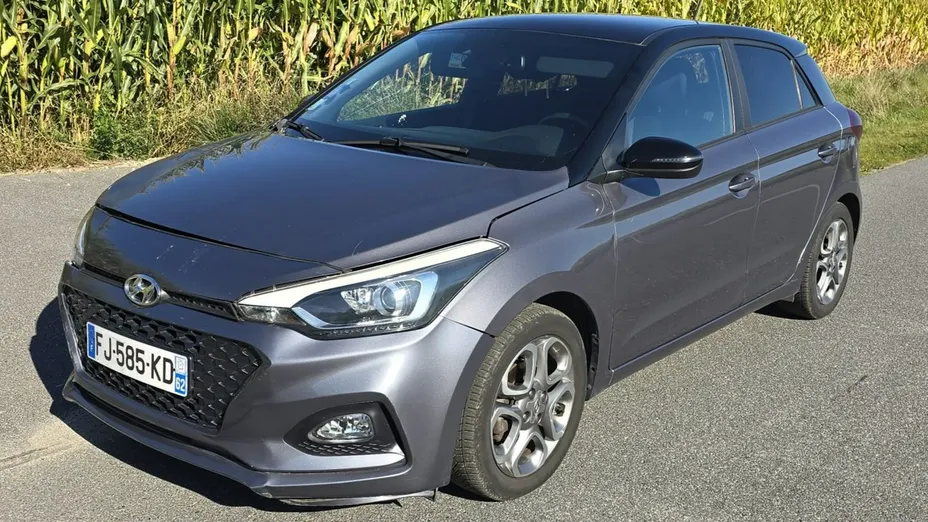 HYUNDAI i20 -