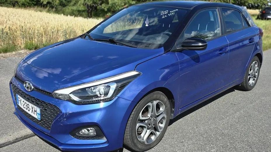 HYUNDAI i20 -