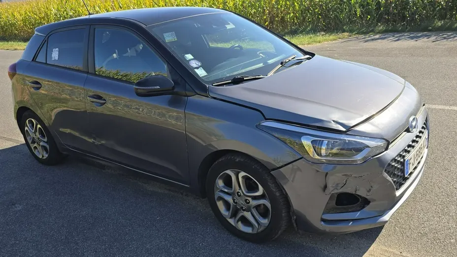 HYUNDAI i20 -
