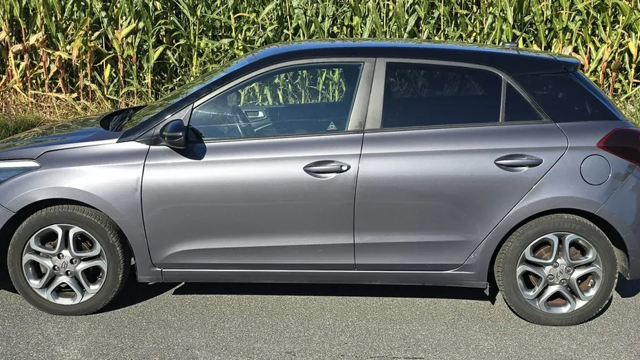 HYUNDAI i20 -