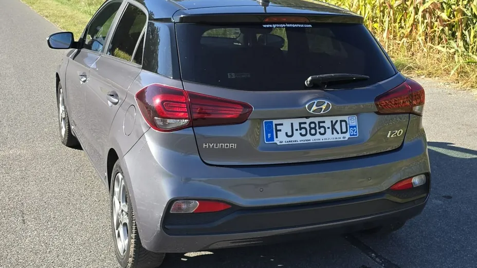 HYUNDAI i20 -