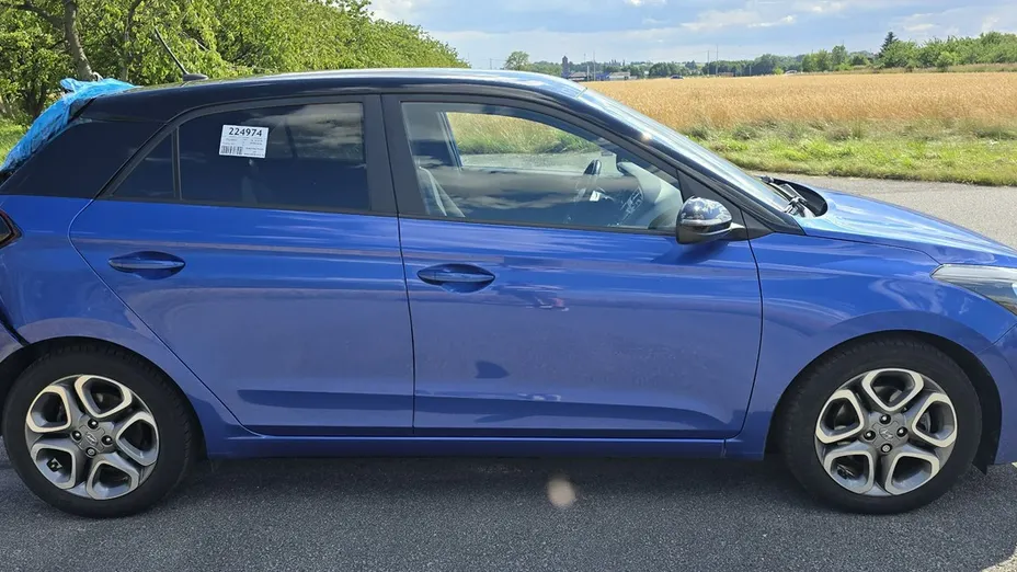 HYUNDAI i20 -