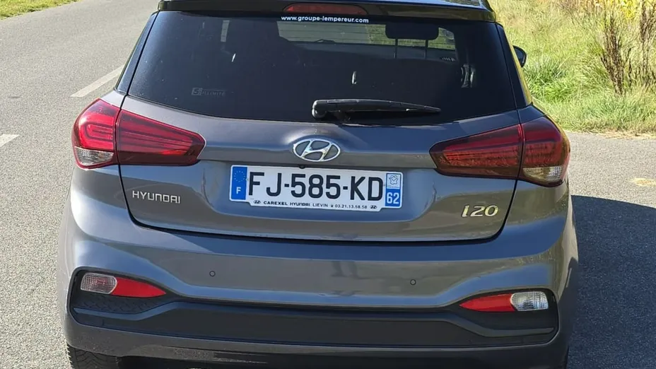 HYUNDAI i20 -