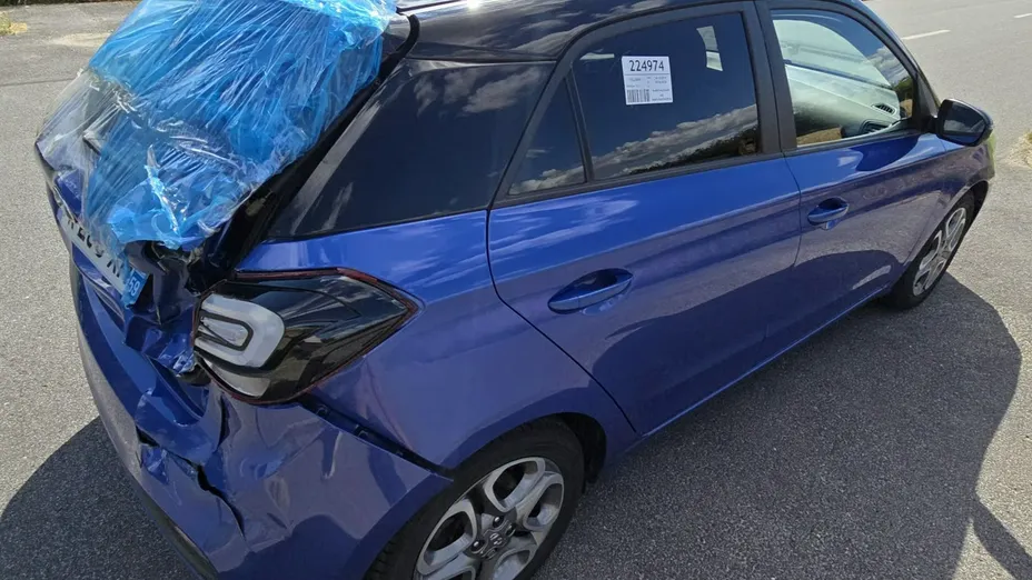 HYUNDAI i20 -