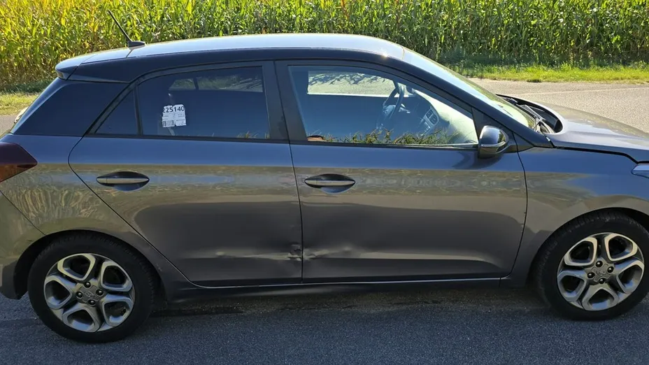 HYUNDAI i20 -