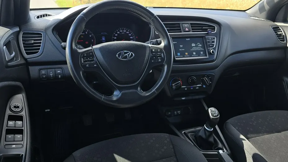 HYUNDAI i20 -