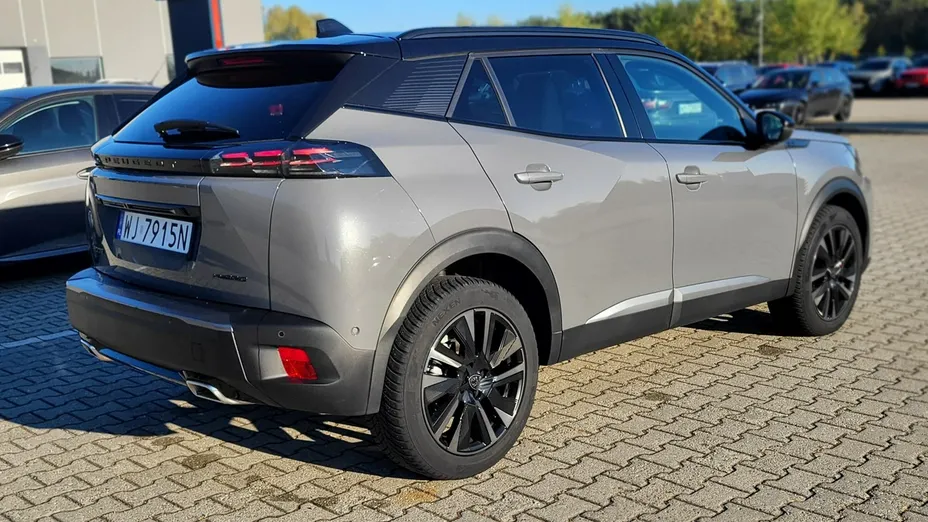 PEUGEOT 2008 -