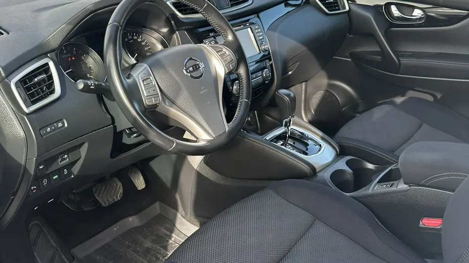 NISSAN Qashqai -