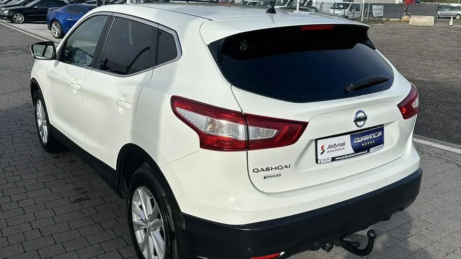 NISSAN Qashqai -
