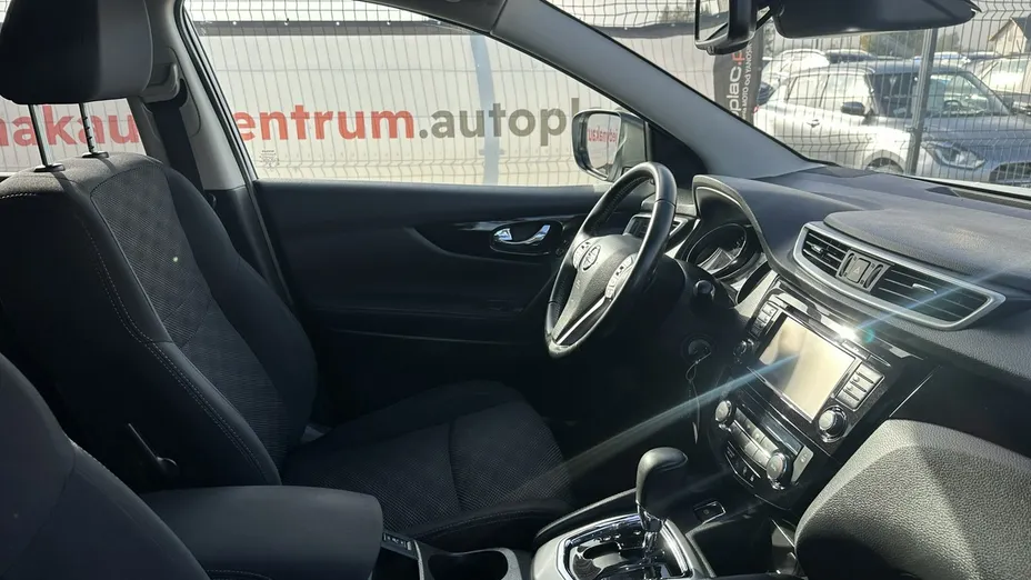 NISSAN Qashqai -
