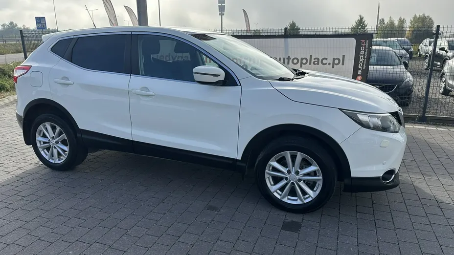 NISSAN Qashqai -