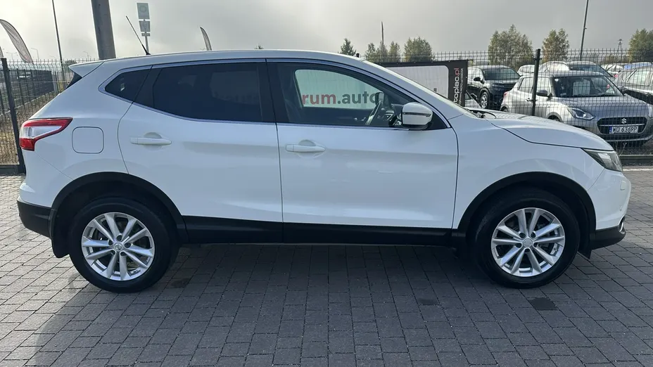 NISSAN Qashqai -