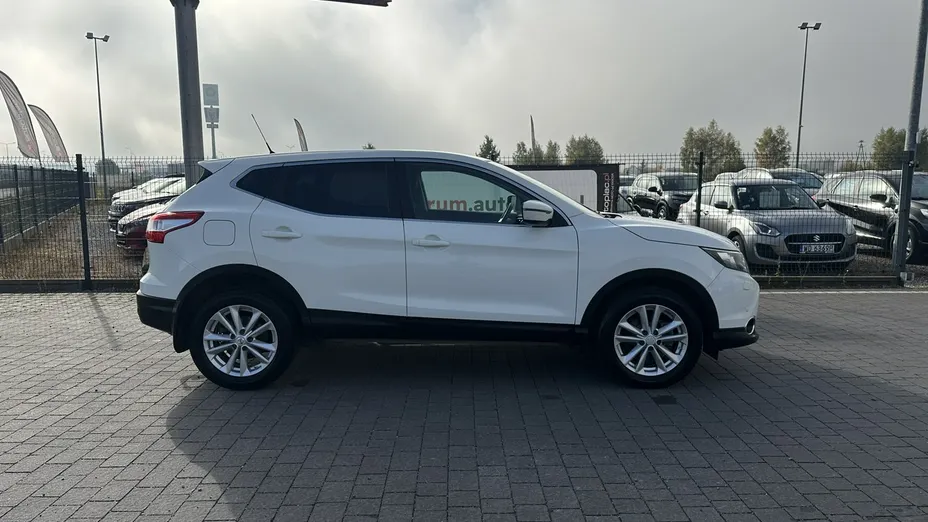 NISSAN Qashqai -