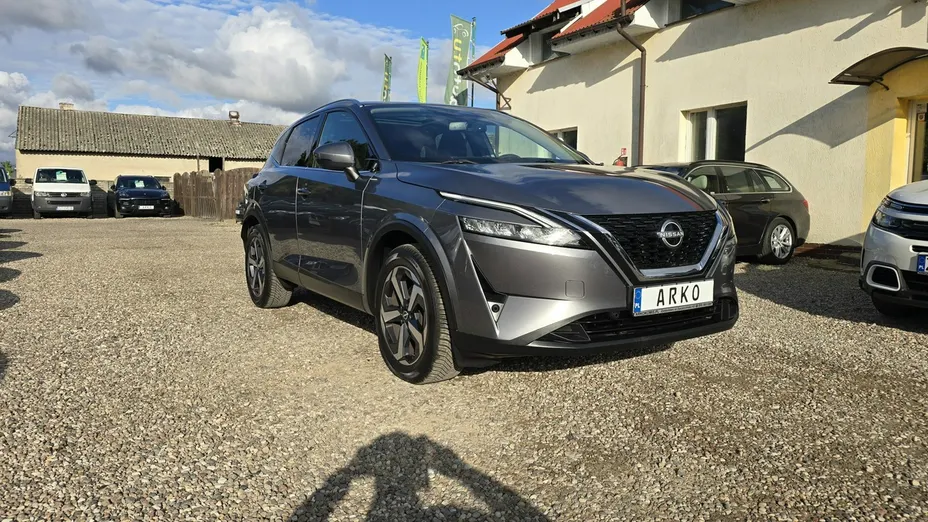 NISSAN Qashqai -