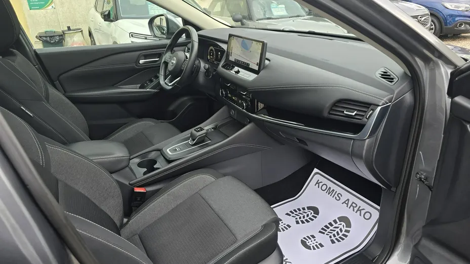 NISSAN Qashqai -