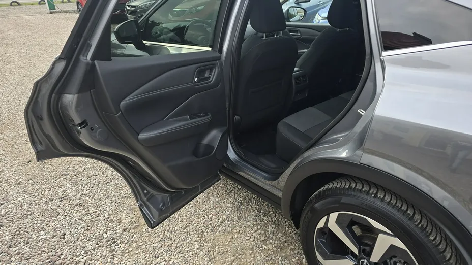 NISSAN Qashqai -