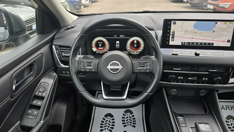NISSAN Qashqai -