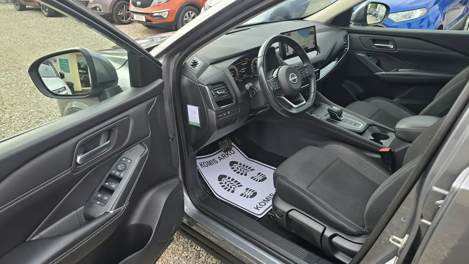 NISSAN Qashqai -