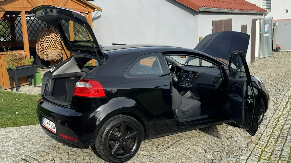 KIA Rio -
