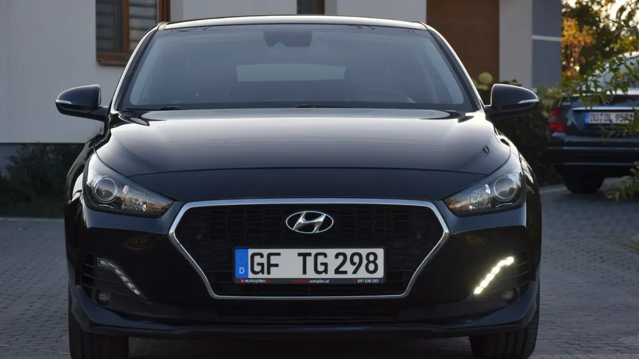 HYUNDAI i30 -