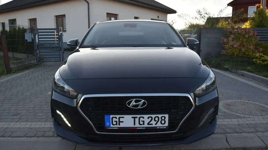 HYUNDAI i30 -