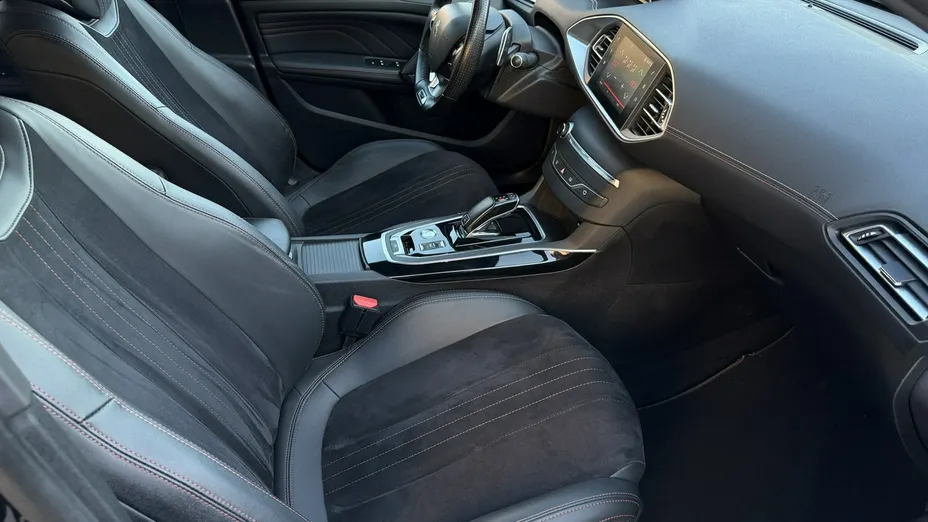 PEUGEOT 308 -