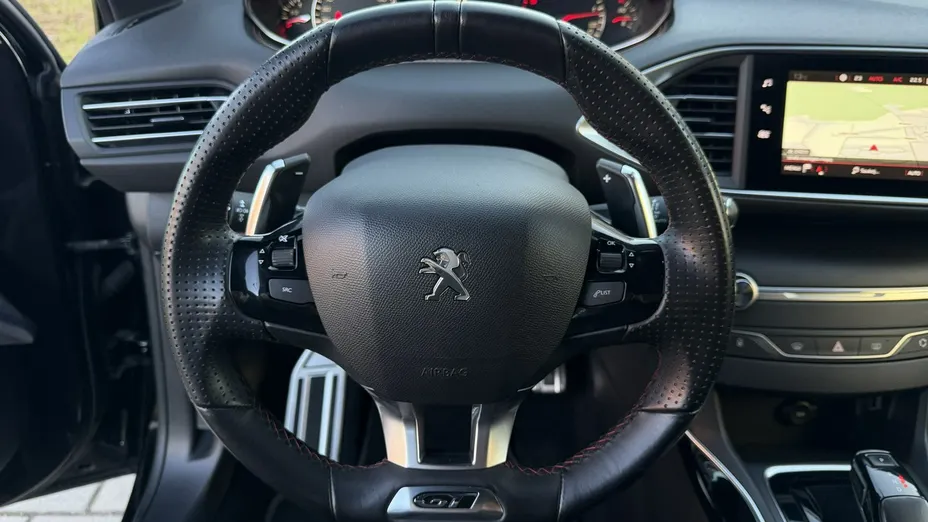 PEUGEOT 308 -
