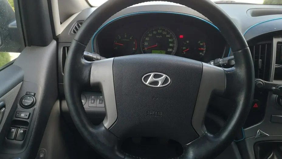 HYUNDAI H-1 -