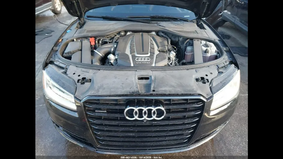 AUDI A8 -