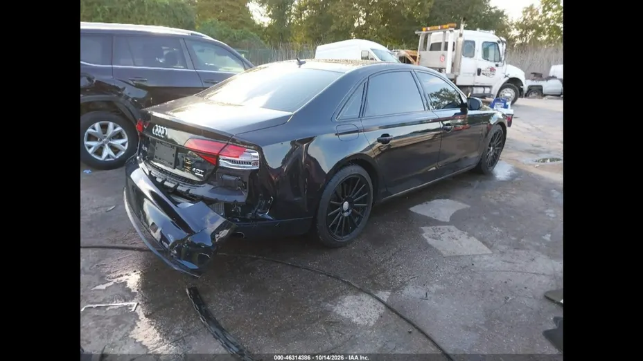 AUDI A8 -