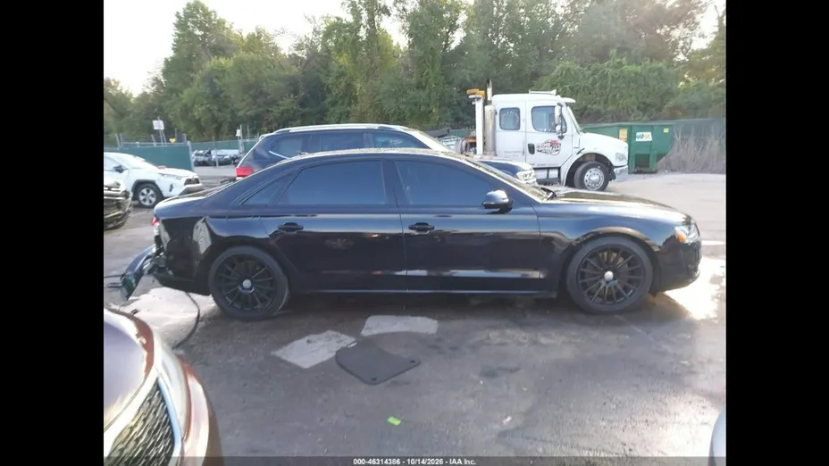 AUDI A8 -