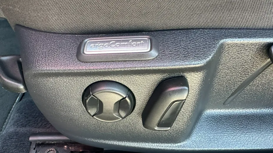 VOLKSWAGEN Passat -