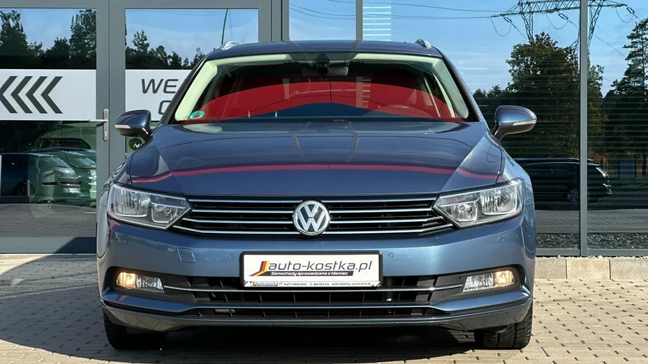 VOLKSWAGEN Passat -