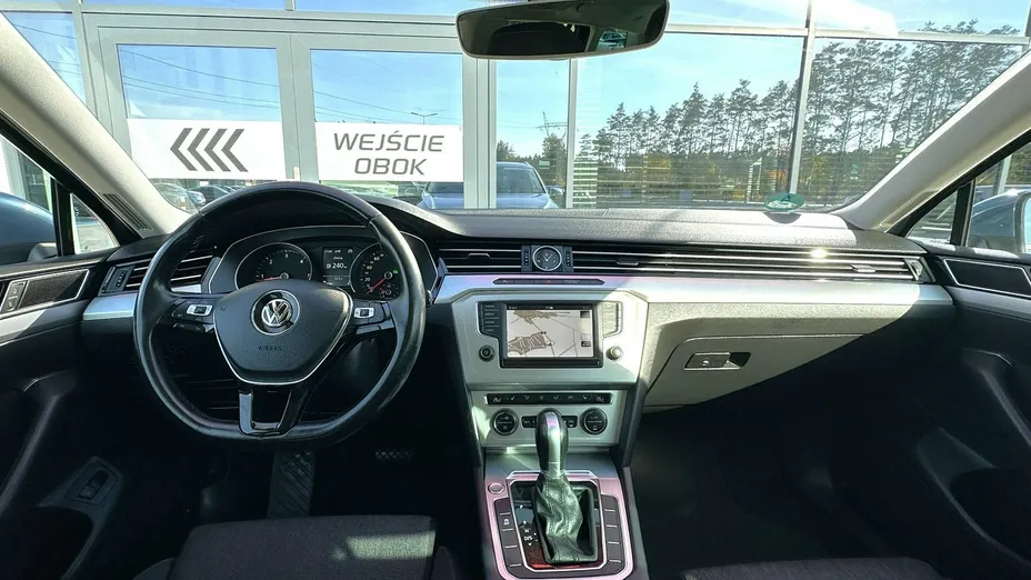VOLKSWAGEN Passat -