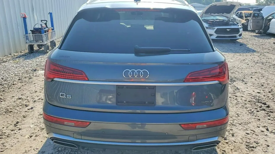 AUDI Q5 -