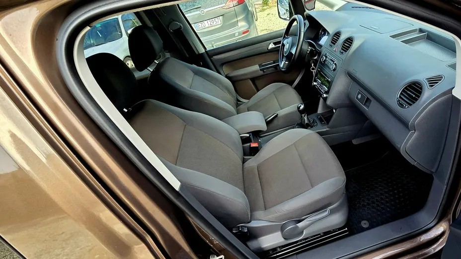 VOLKSWAGEN Caddy -