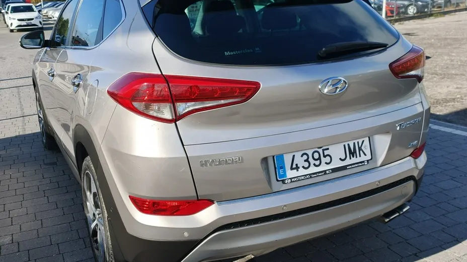HYUNDAI Tucson -