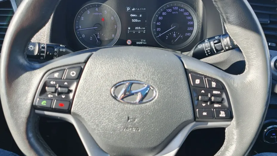 HYUNDAI Tucson -
