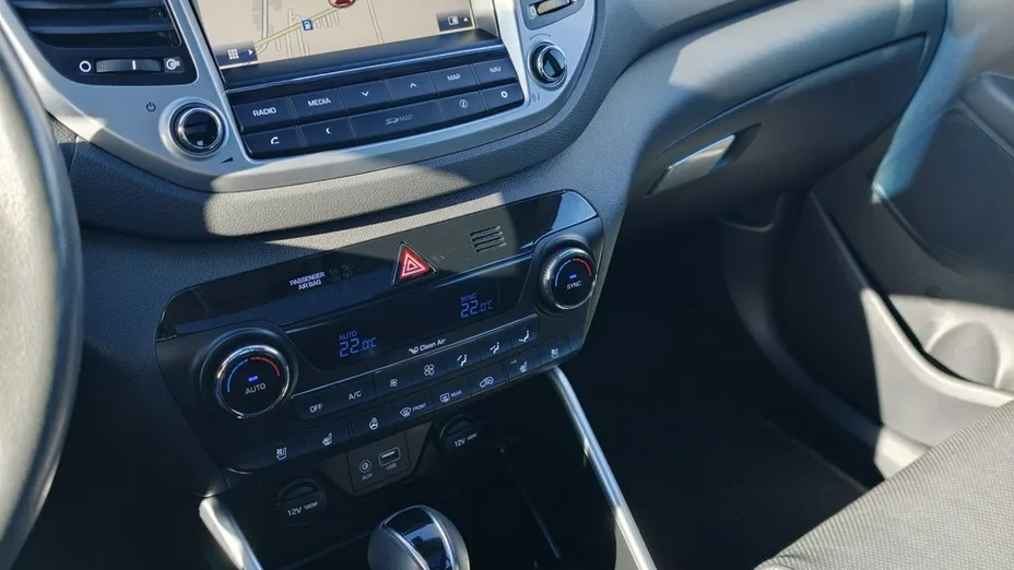 HYUNDAI Tucson -
