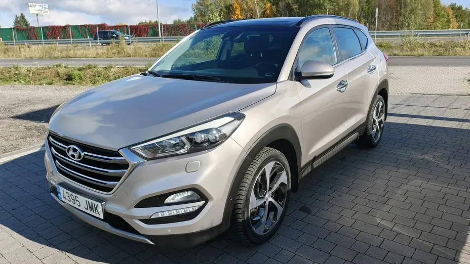 HYUNDAI Tucson -
