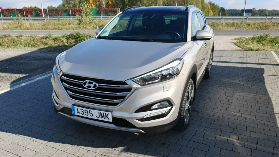 HYUNDAI Tucson -