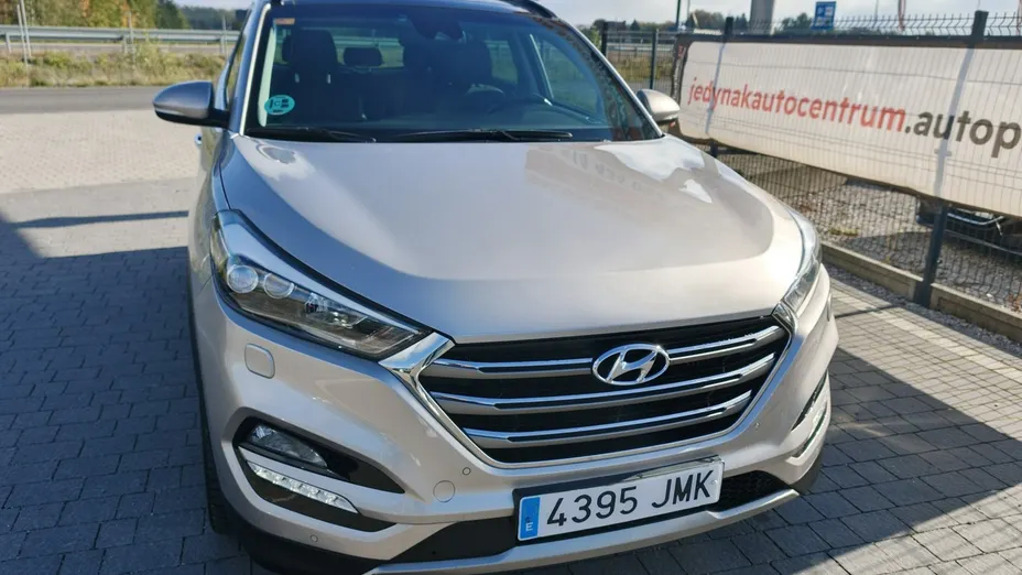 HYUNDAI Tucson -