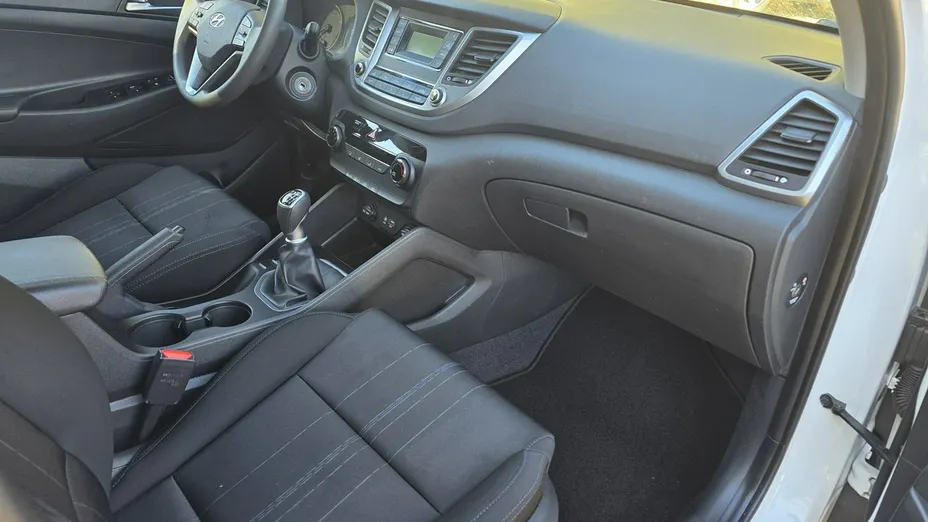 HYUNDAI Tucson -