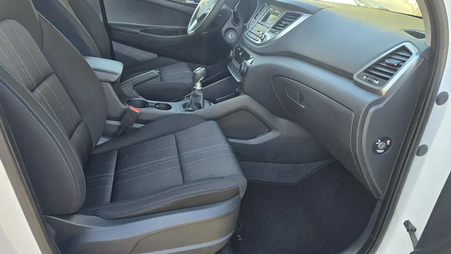 HYUNDAI Tucson -
