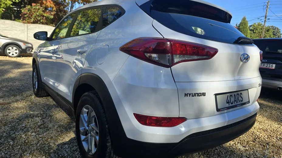 HYUNDAI Tucson -