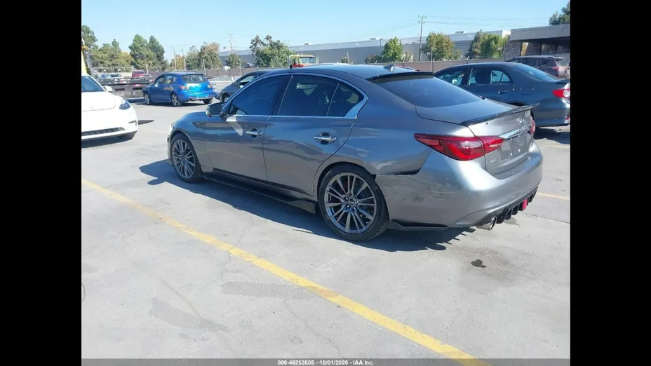 INFINITI Q50 -