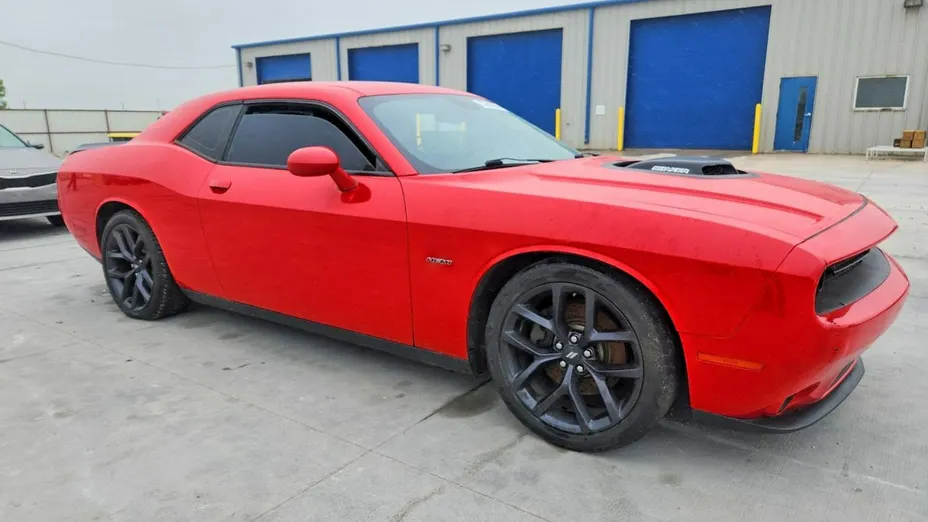 DODGE Challenger -