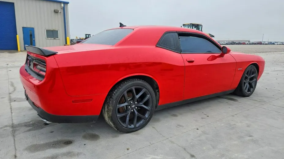 DODGE Challenger -